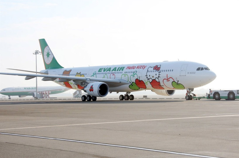 hello kitty airplane fleet for EVA air